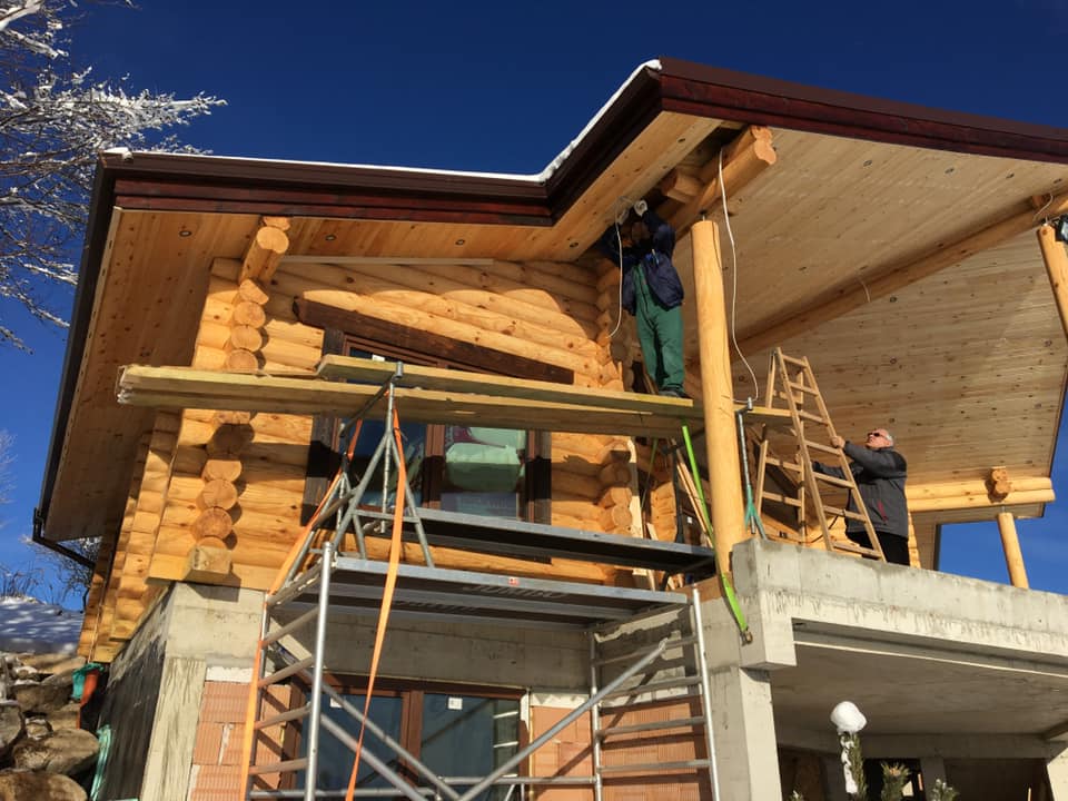 Изграждане на дървени къщи